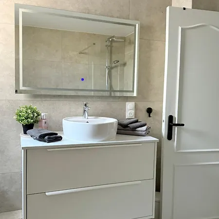 Apartment Lumineux De 92m2